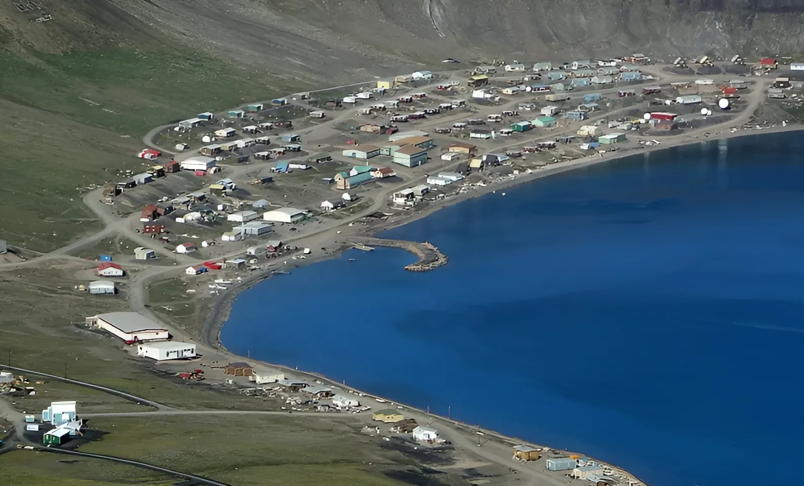 Nouvelle usine de traitement d'eau potable, Arctic Bay (Nunavut)